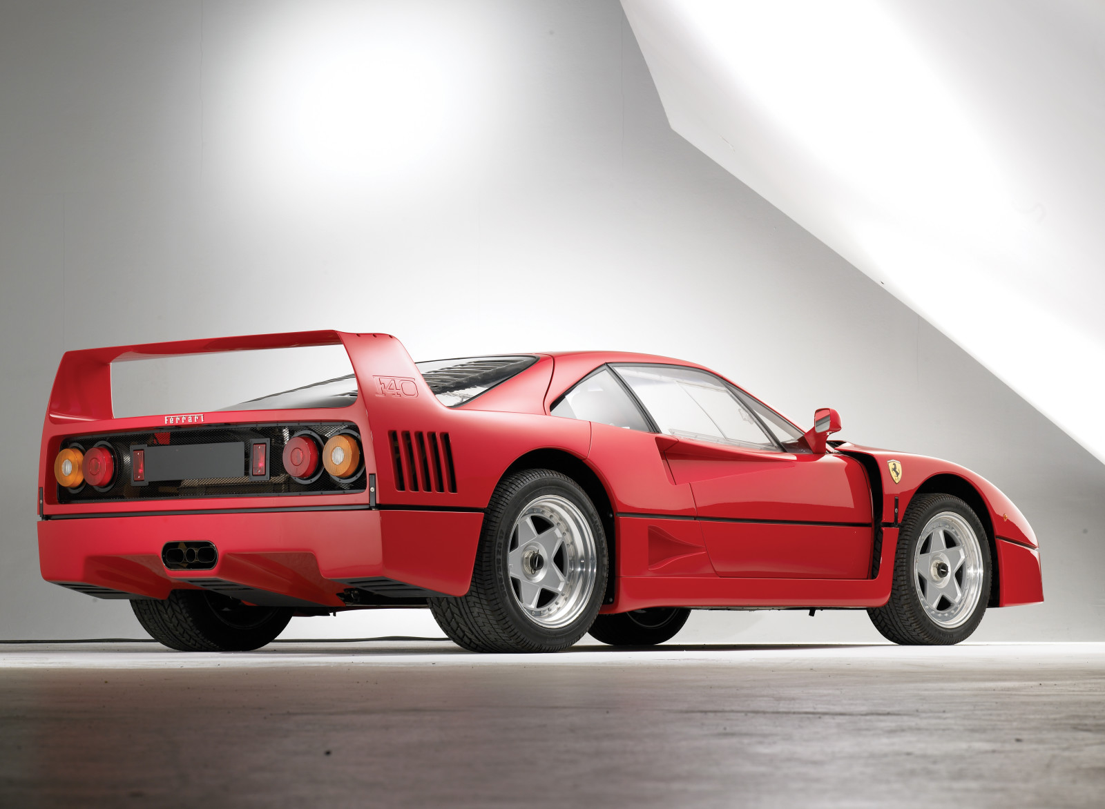 Carros que amamos #01 – Ferrari F40