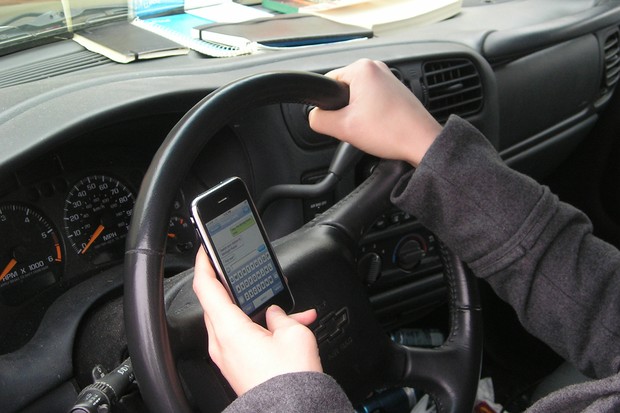 Maio Amarelo: o celular ainda é um grande inimigo da segurançs no trânsito