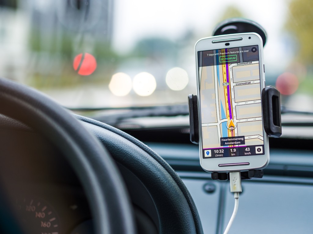 4 aplicativos para motoristas que podem ajudar no trânsito